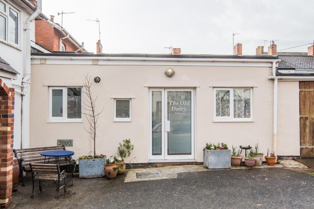 The Old Dairy Mill Street Apartment Crediton Exterior photo
